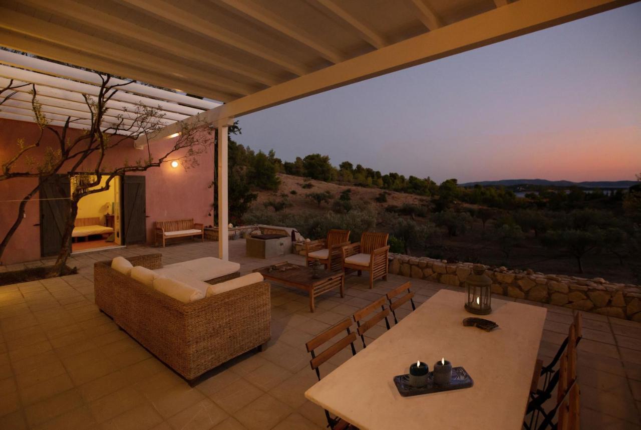 Holiday home Roxanne's Olive Grove House *