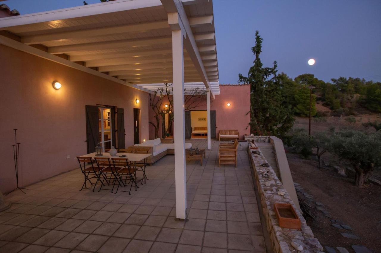 Roxanne's Olive Grove House *