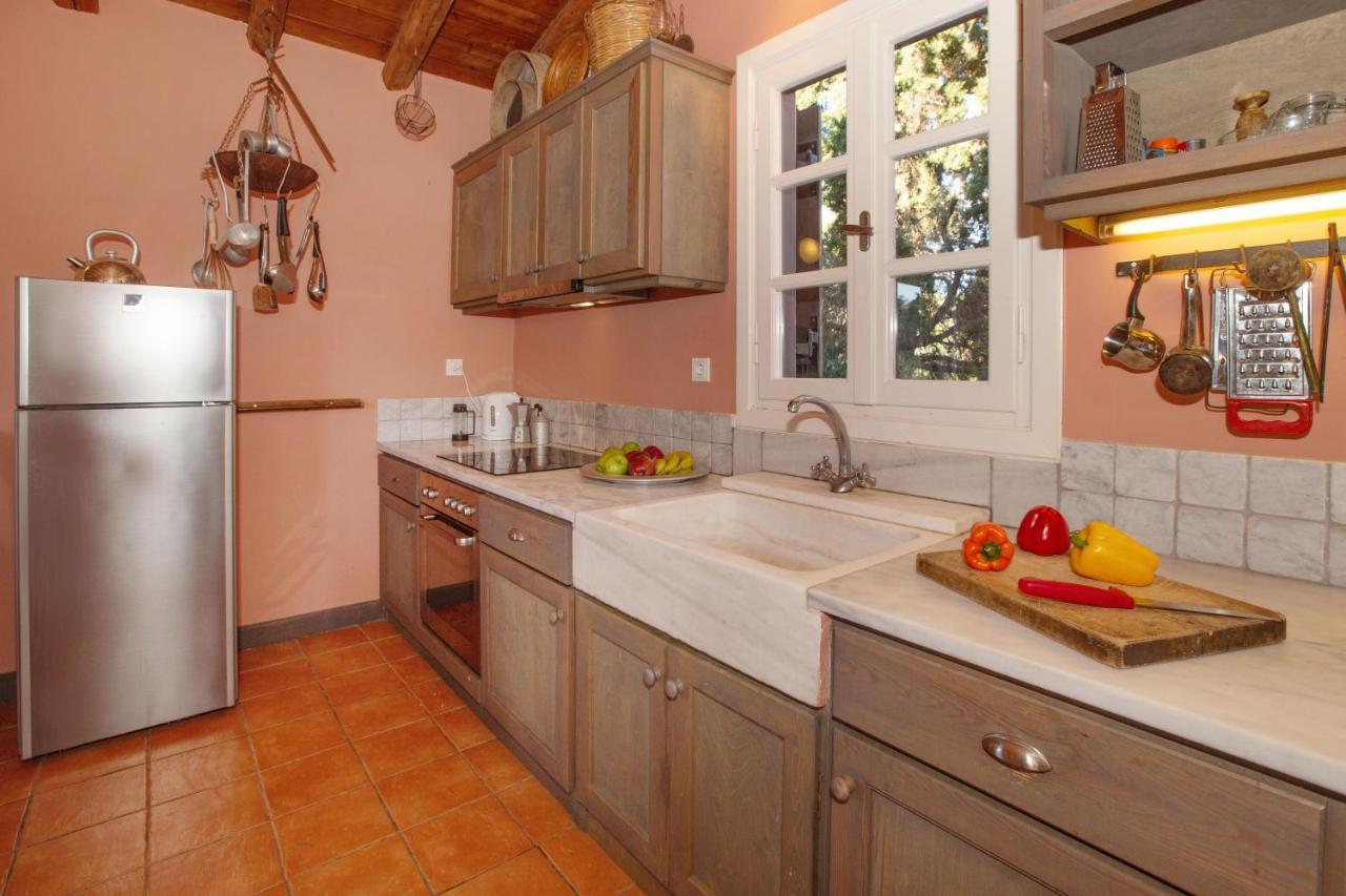Roxanne's Olive Grove House Holiday home *