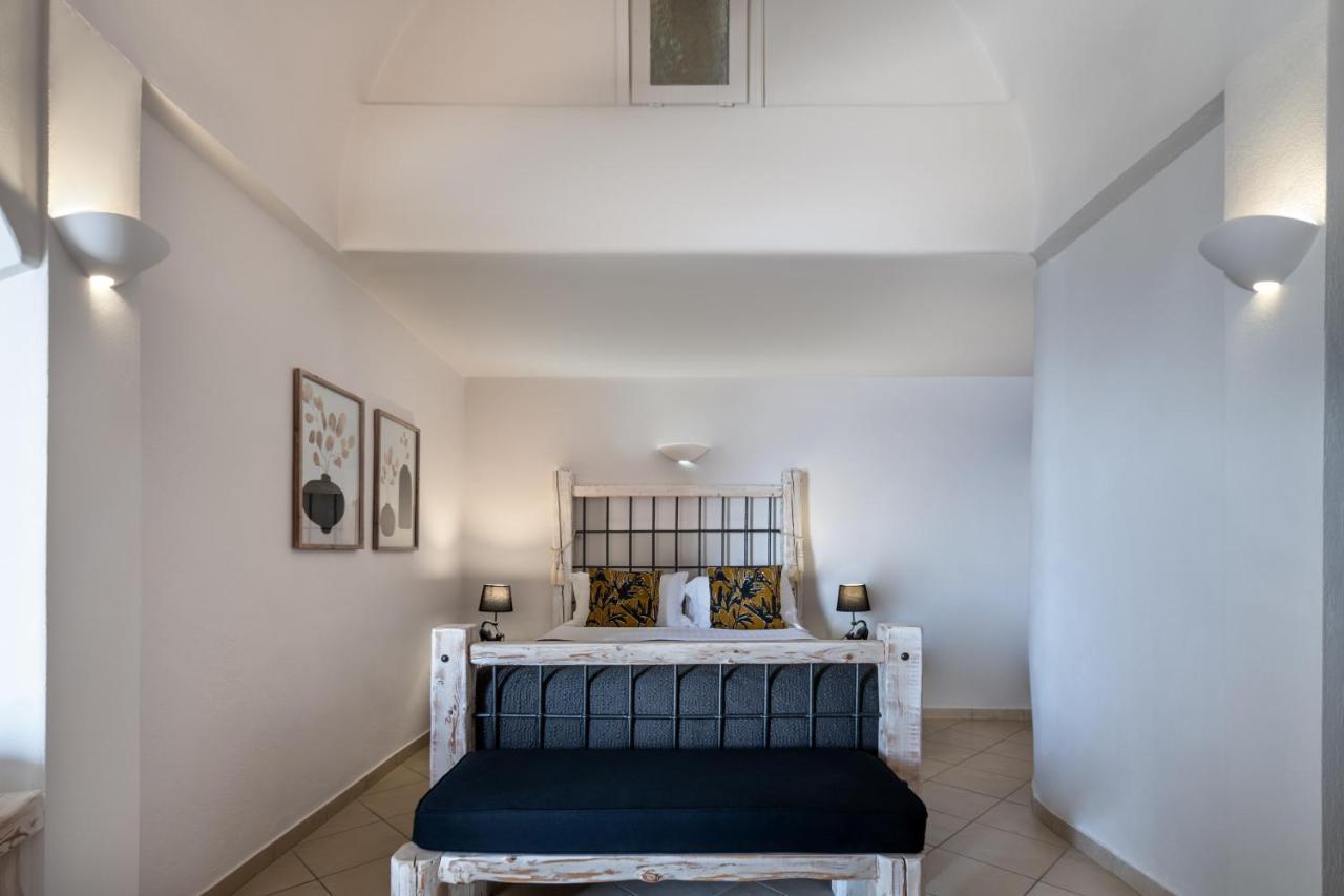 Athermi - Adults Only Fira (Santorini)