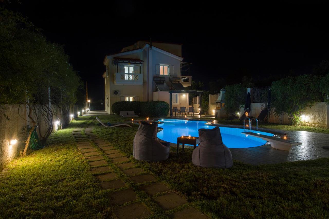 Ifigeneia Private Hot Tub Holiday home