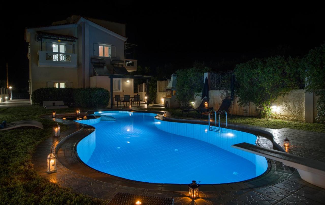 Ifigeneia Private Hot Tub *