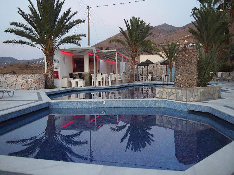 Homer's Hotel 3*