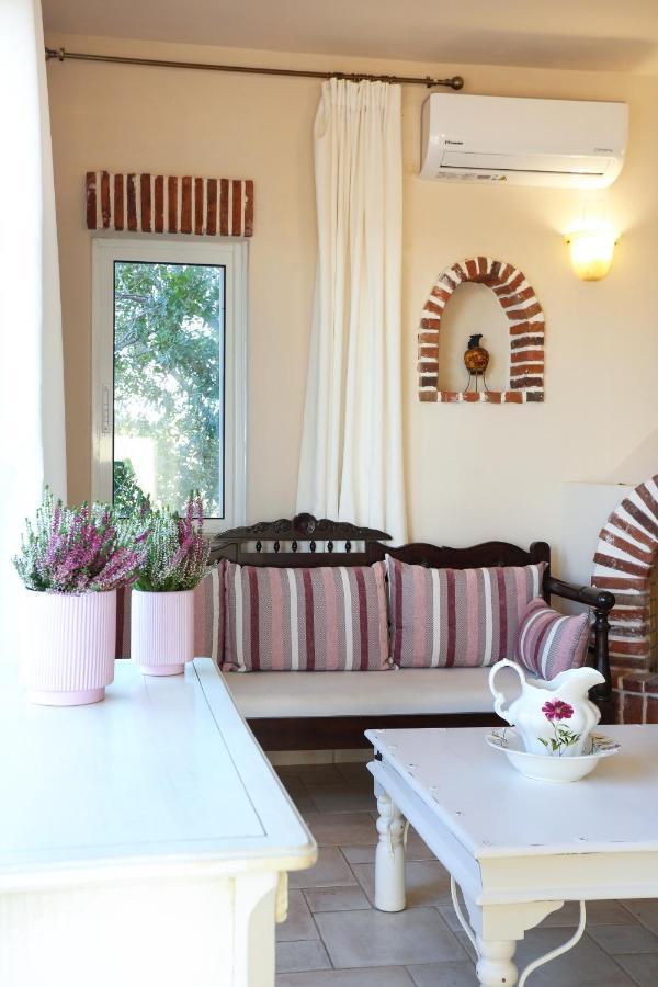 Villa Listaros Villas *