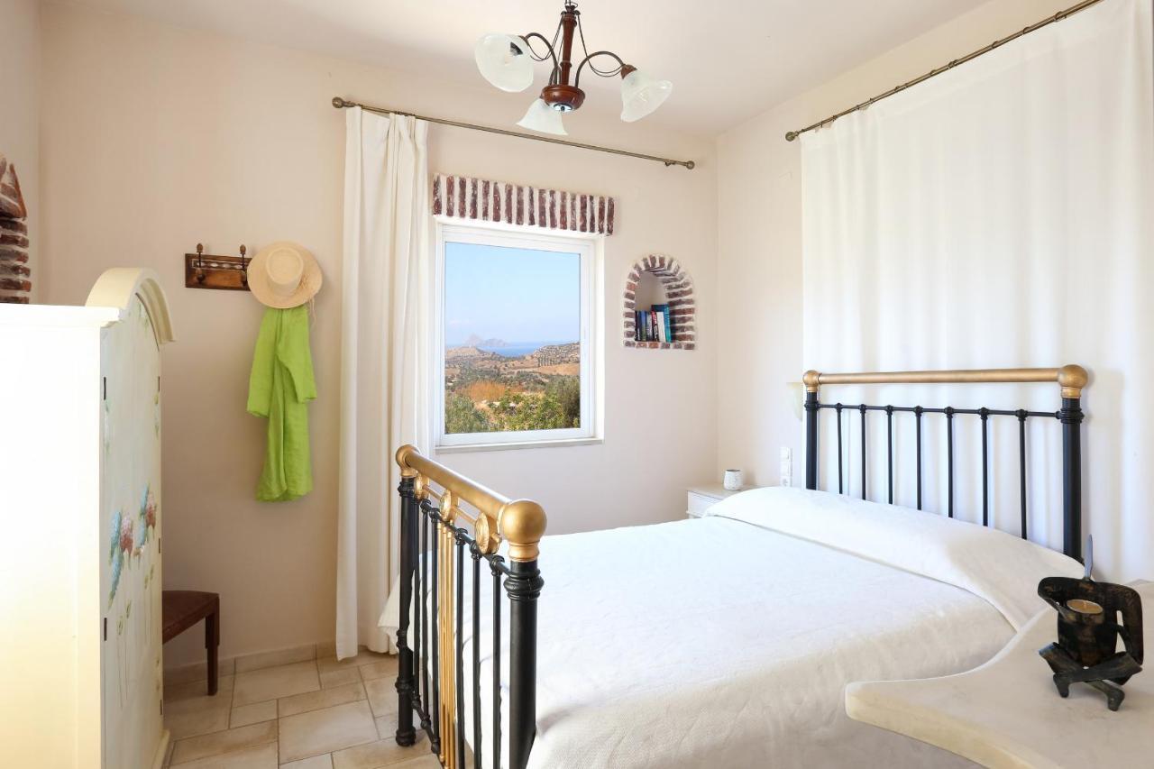 Villa Listaros Villas