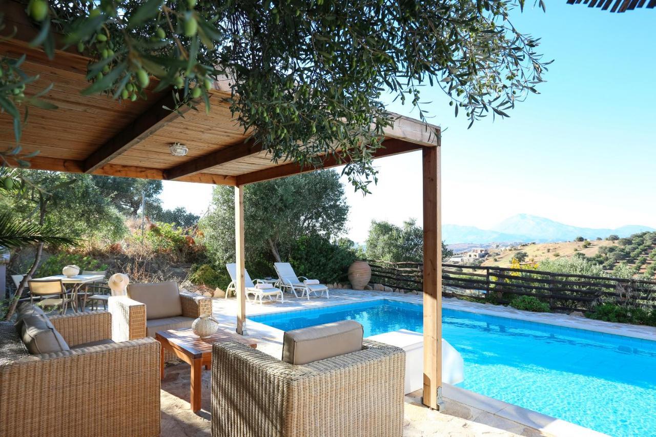 Listaros Villas *