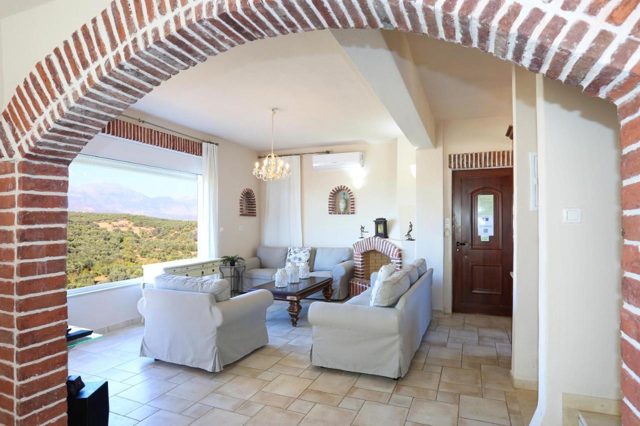 Villa Listaros Villas