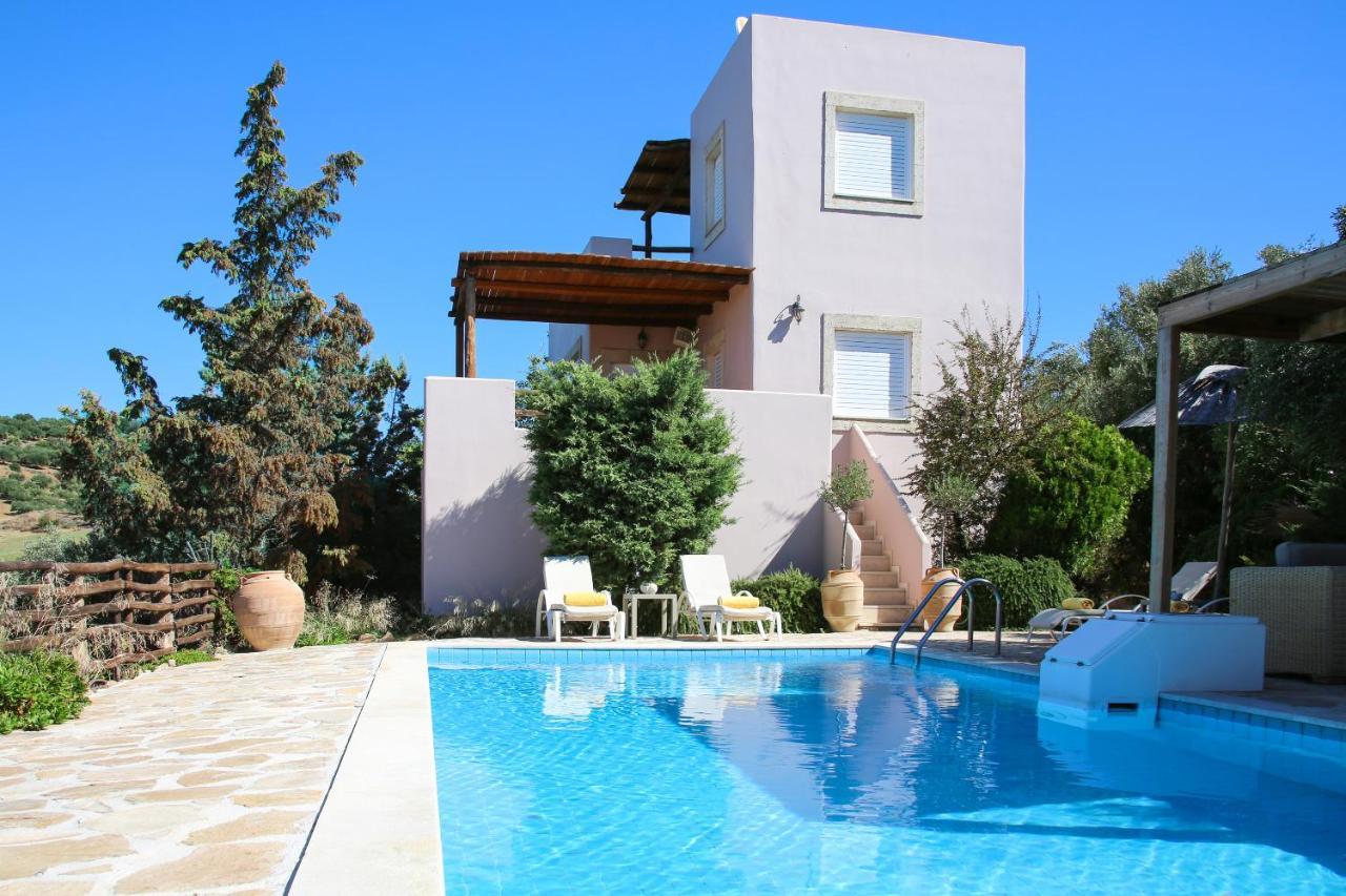 Villa Listaros Villas