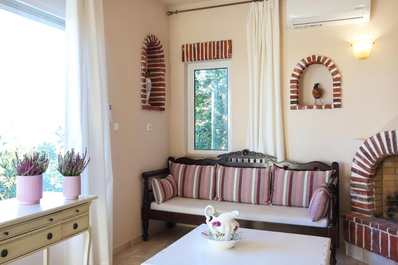 Listaros Villas