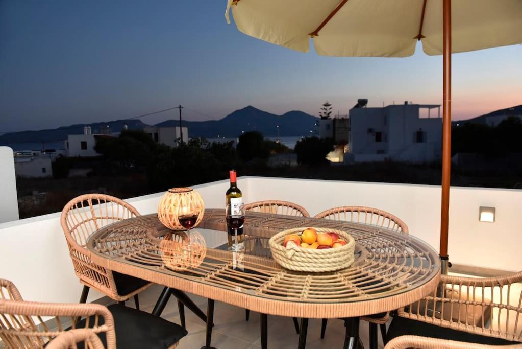 Kryni Deluxe Adamantas (Milos)