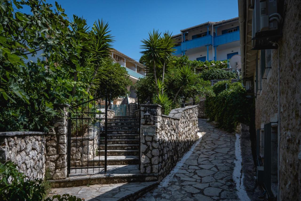 Olive Tree Hotel 2*