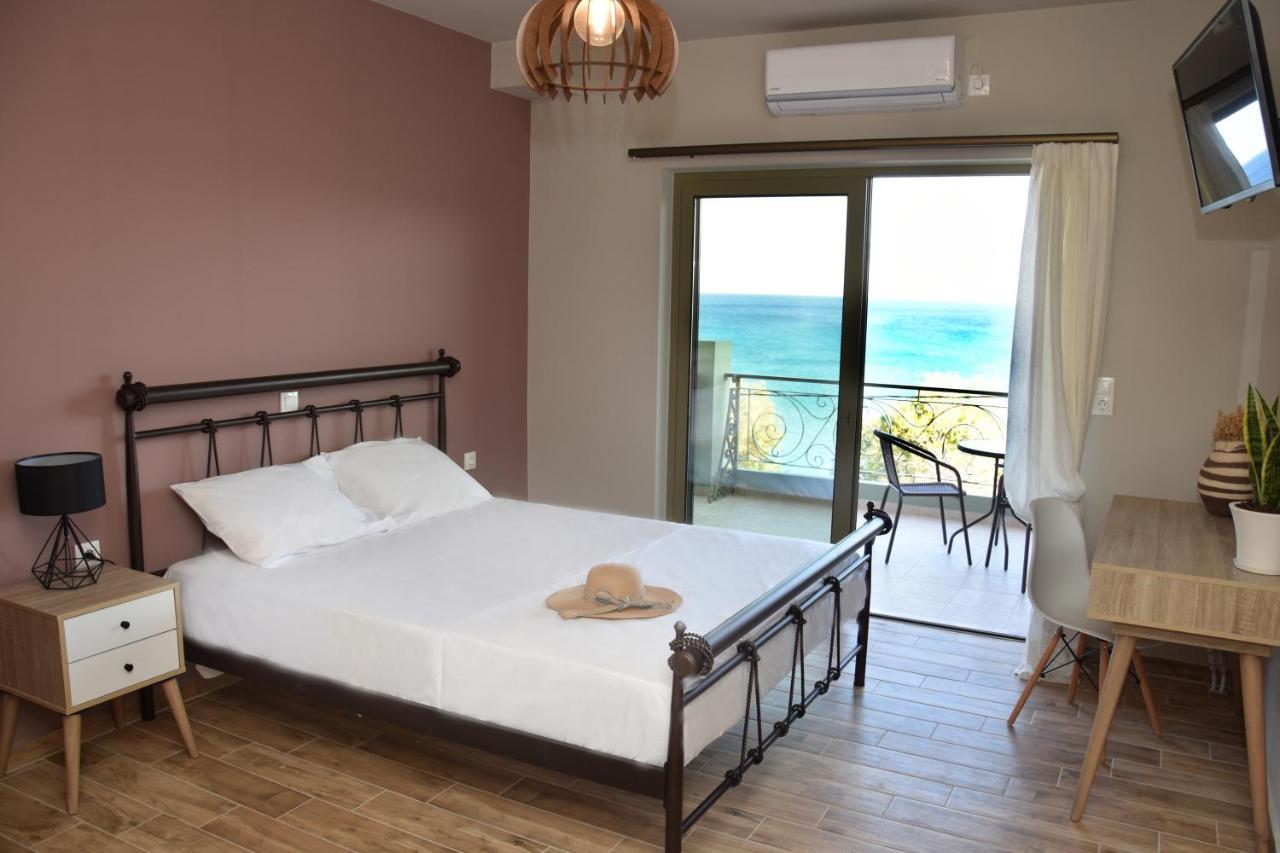 Aparthotel αιγιαλίς - πολυτελη διαμερισματα Karystos (Evia)