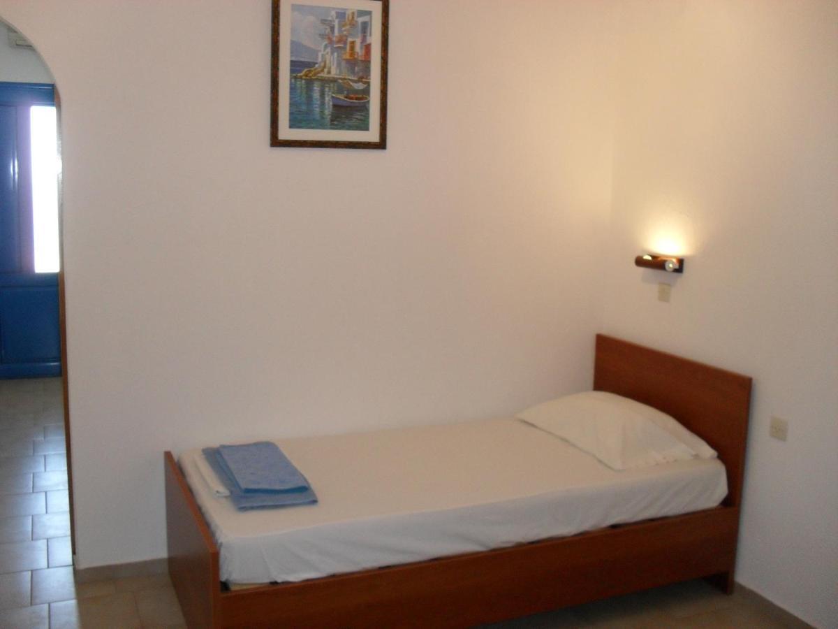 Chris Aparthotel Marathokampos
