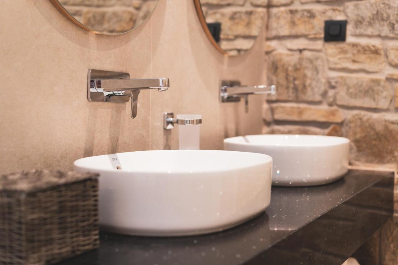 Kouros Blanc & Hotel 5*