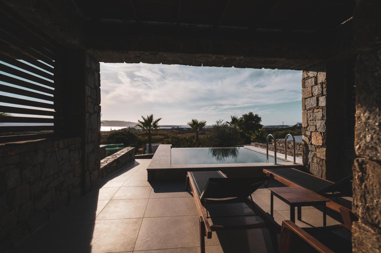Kouros Blanc & Hotel
