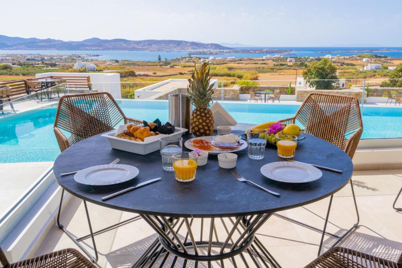 Kouros Blanc & Hotel