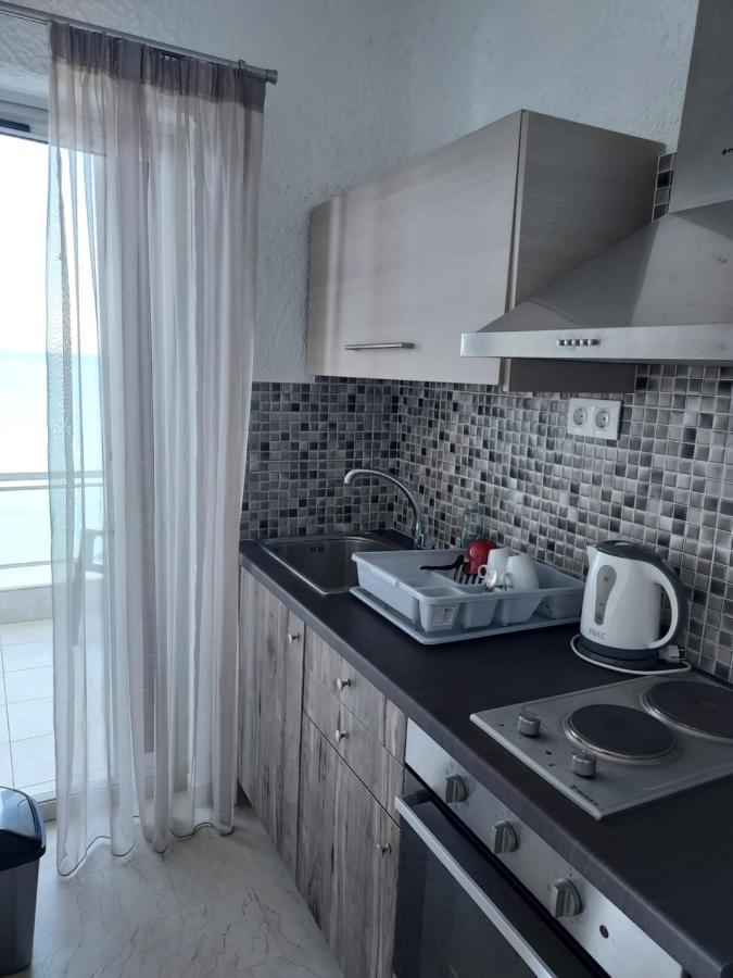 Aqua Apartment *