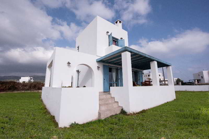 Aloustina Hotel 4*