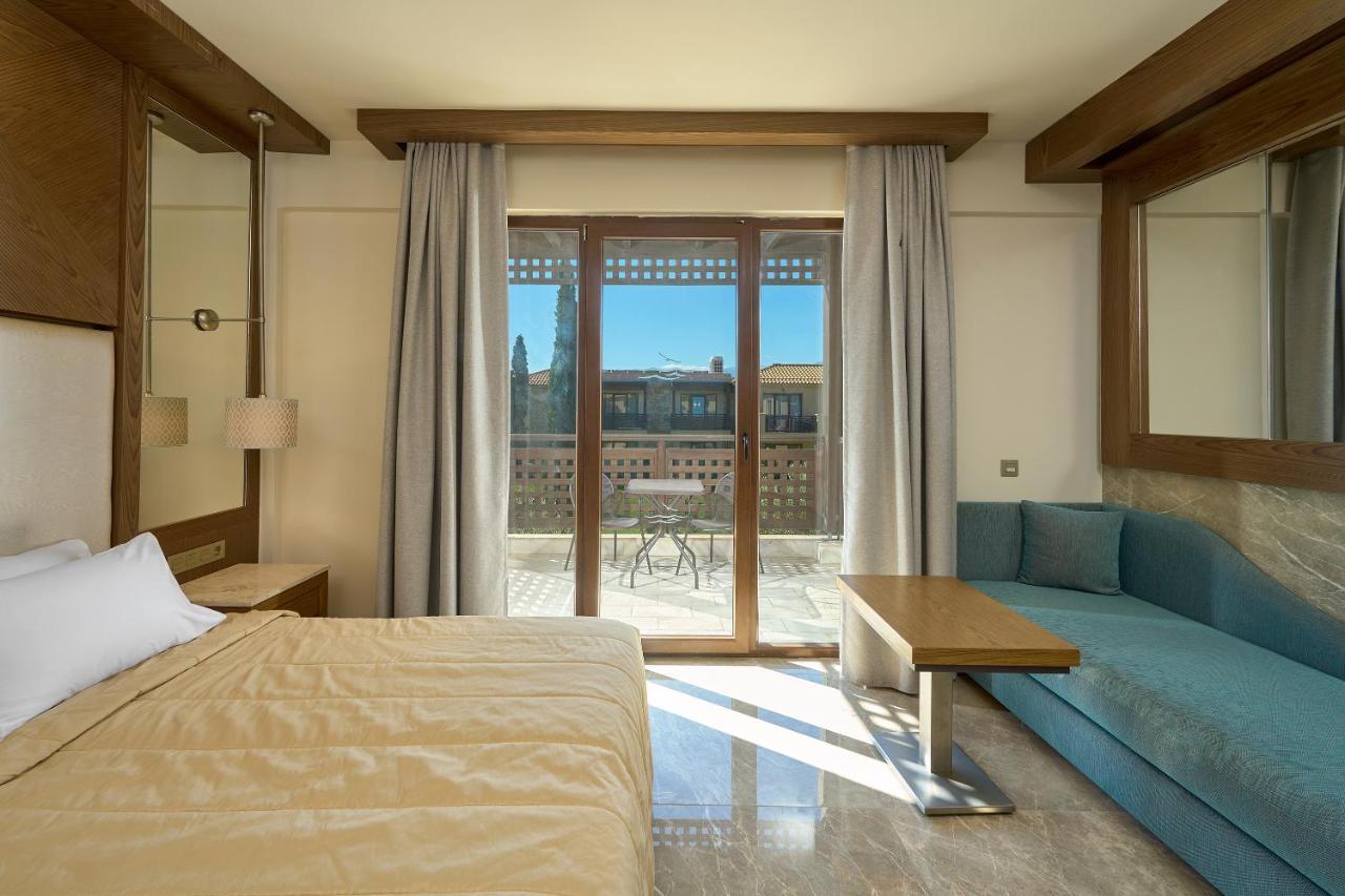 Resort Mediterranean Village & Paralia Katerinis