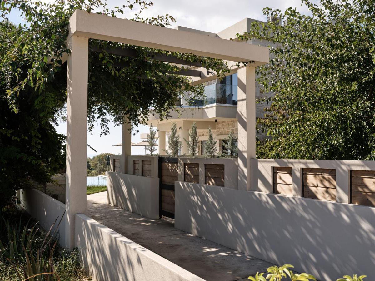Alexandra Seaview Luxurious Villa, By Thinkvilla