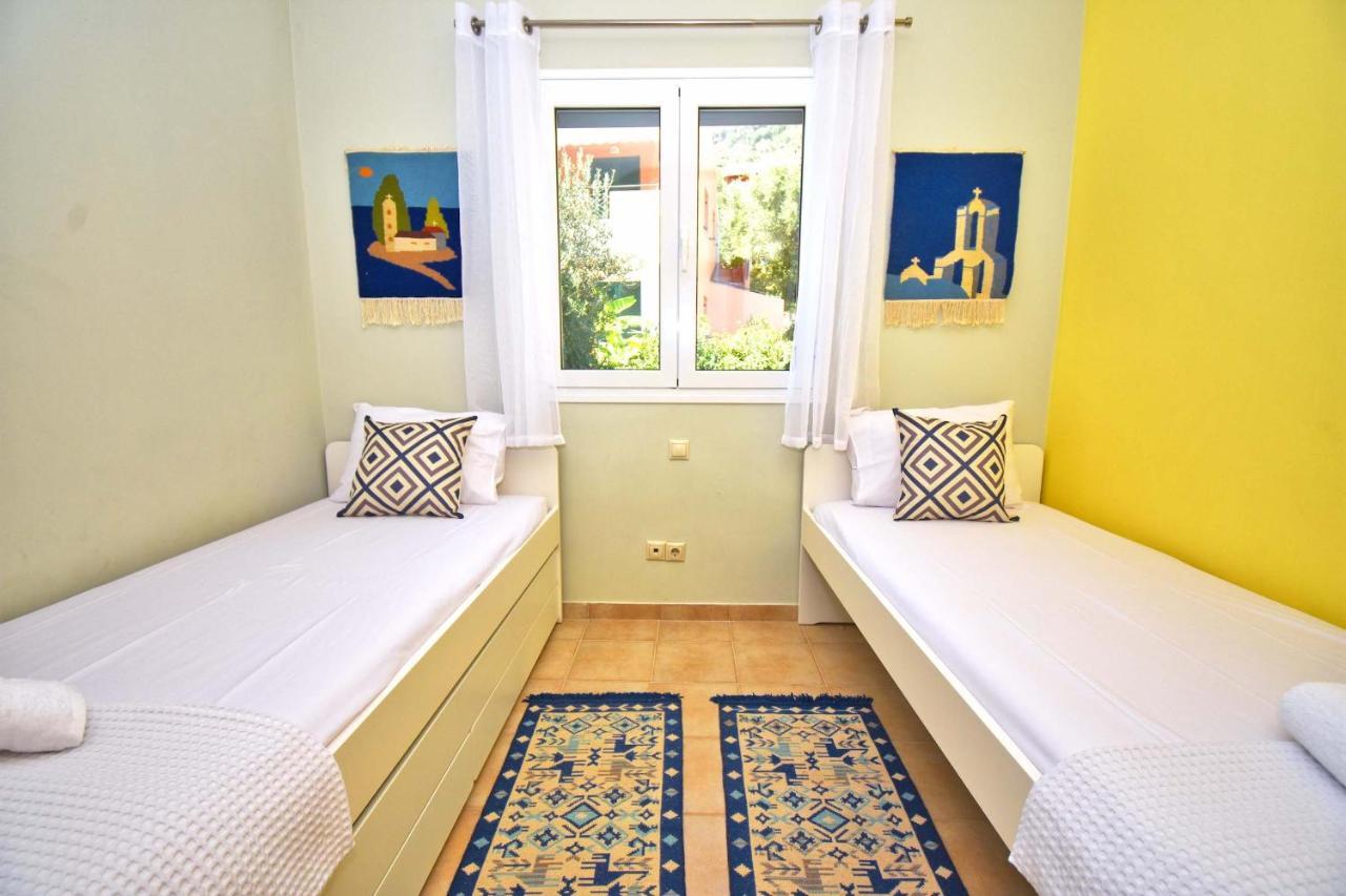 Apartment Pebbles And Sea At With Shared Pool