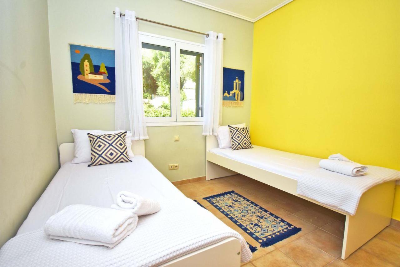Apartment Pebbles And Sea At With Shared Pool