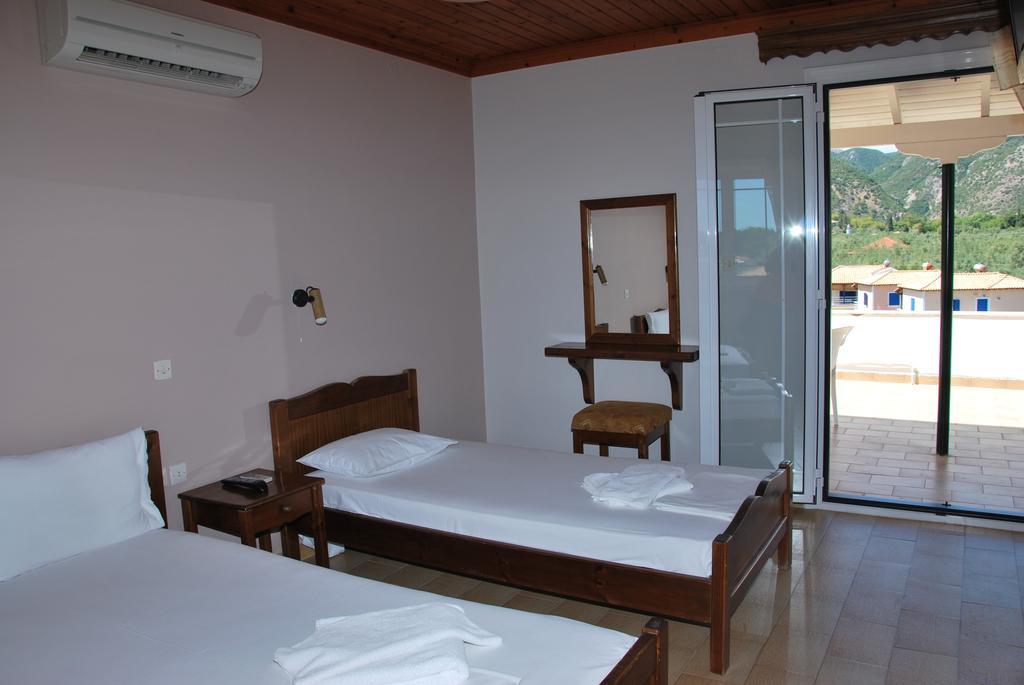 Guest house Niriton 2*