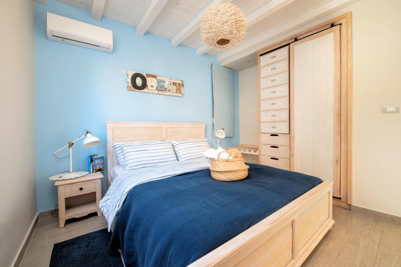Seabreeze - With Jacuzzi & Heated Pool