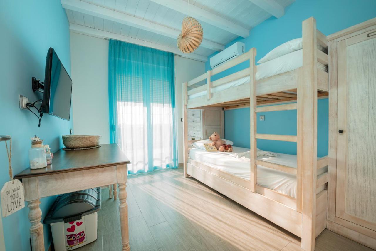 Villa Seabreeze - With Jacuzzi & Heated Pool
