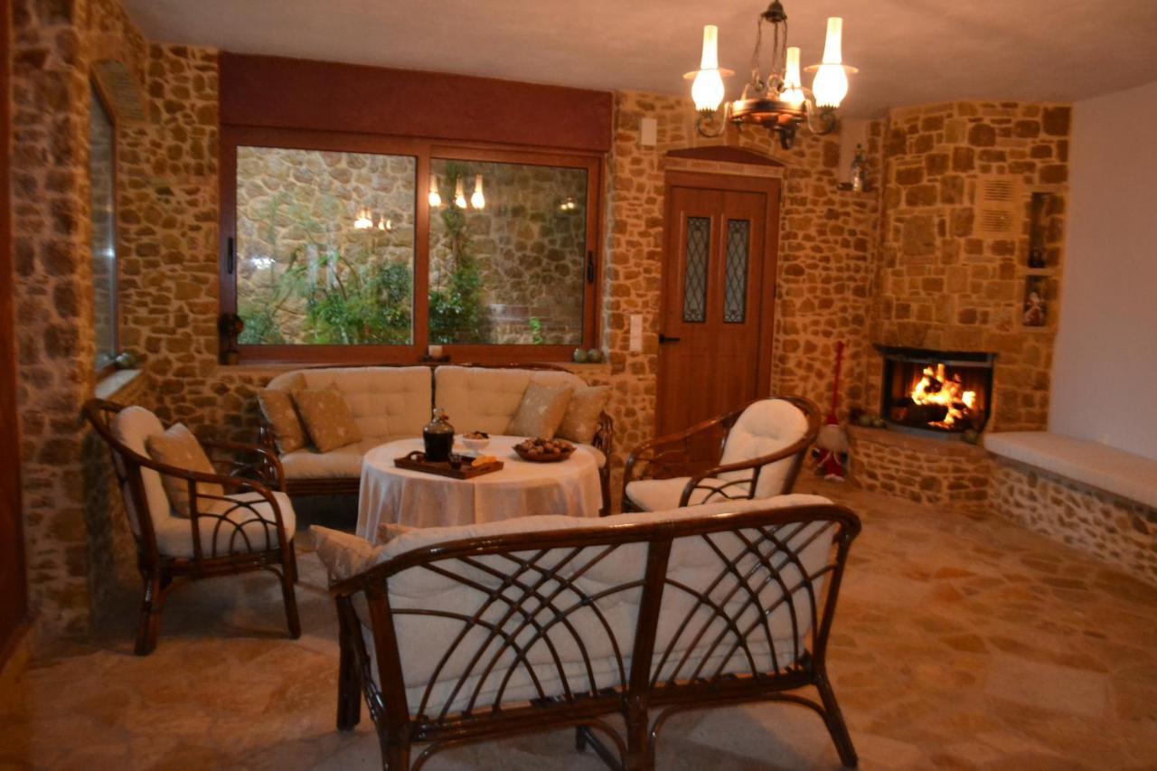 Platanus Gardenhouse * Anavyssos