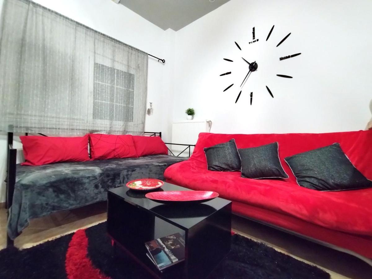 Luxury Seafront House Nearby Delphi Apartment