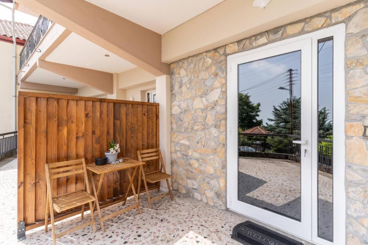 Veranda 2-guest Apartment *