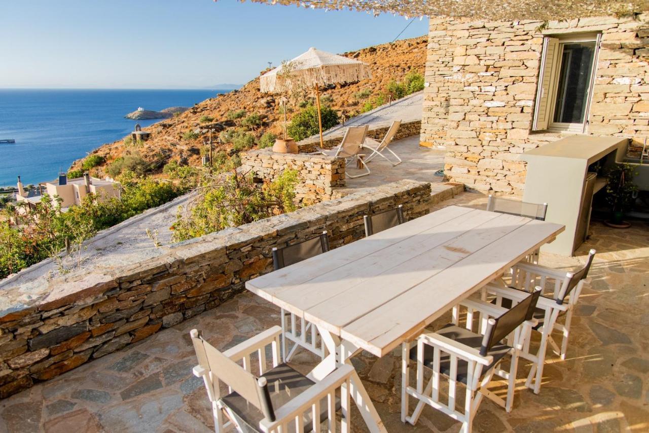 Luxurious Lune With A Swimming Pool And A Fantastic Sea And Sunset View