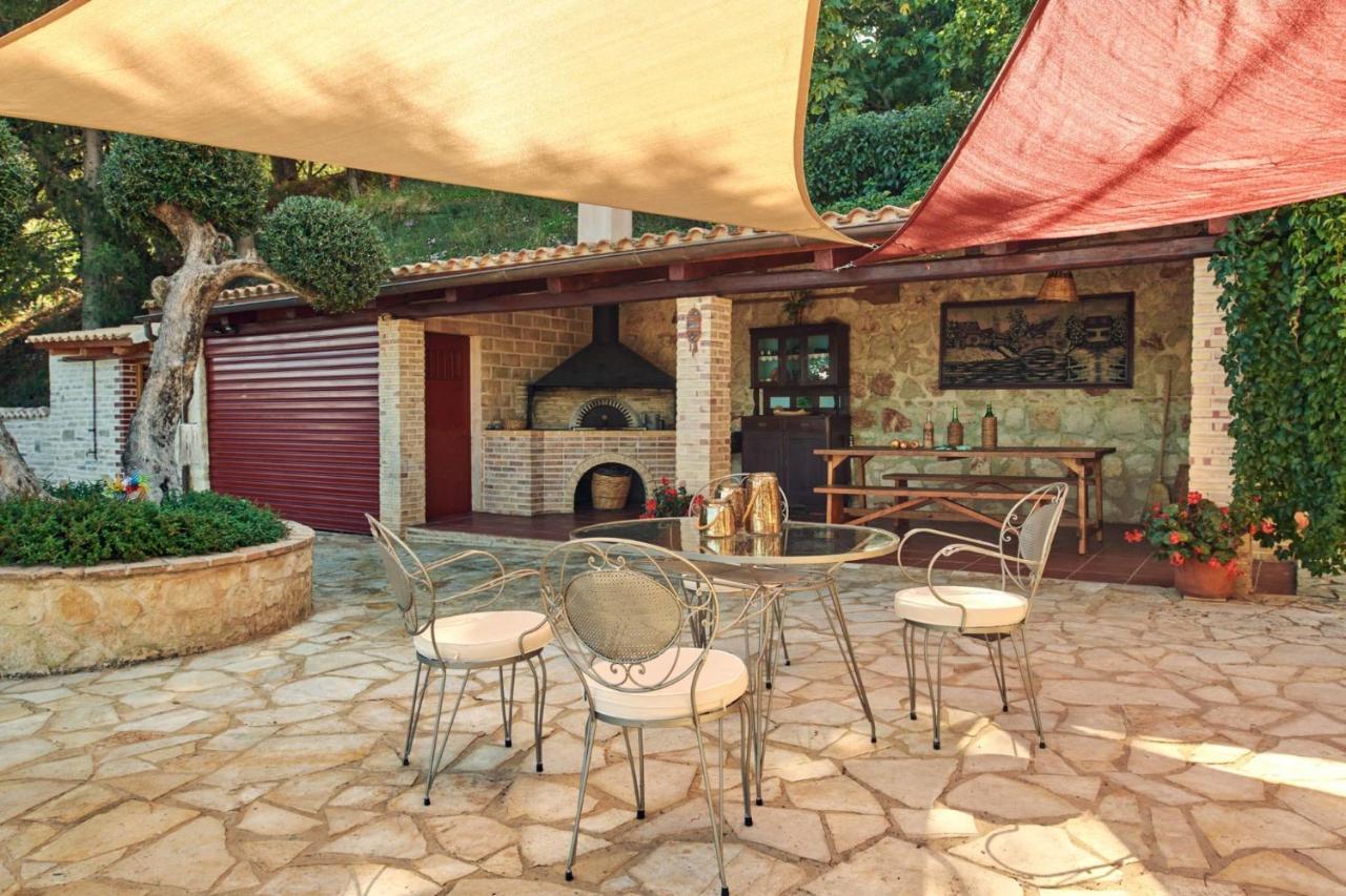Wild Oak Estate - Stunning Views At A Dreamy Location, By Zantewize * Argassi