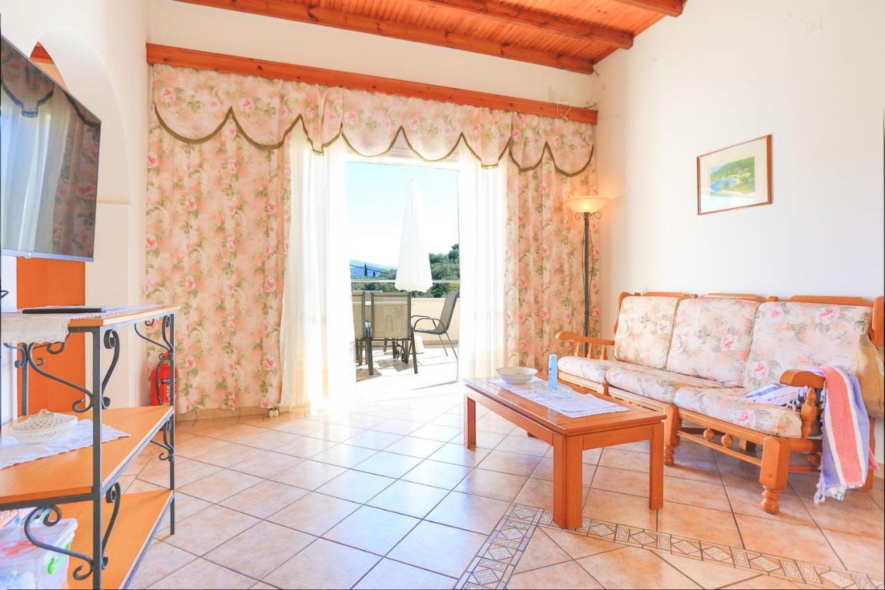 Apartment Alexandra Bay Front Agios Stefanos (Thinali)