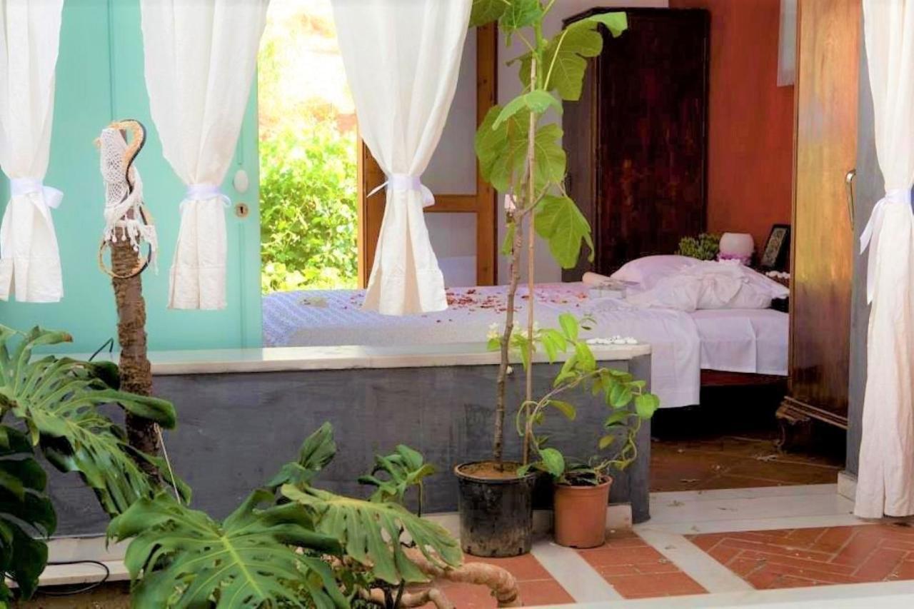 Aparthotel Rodialos Panormos (Crete)