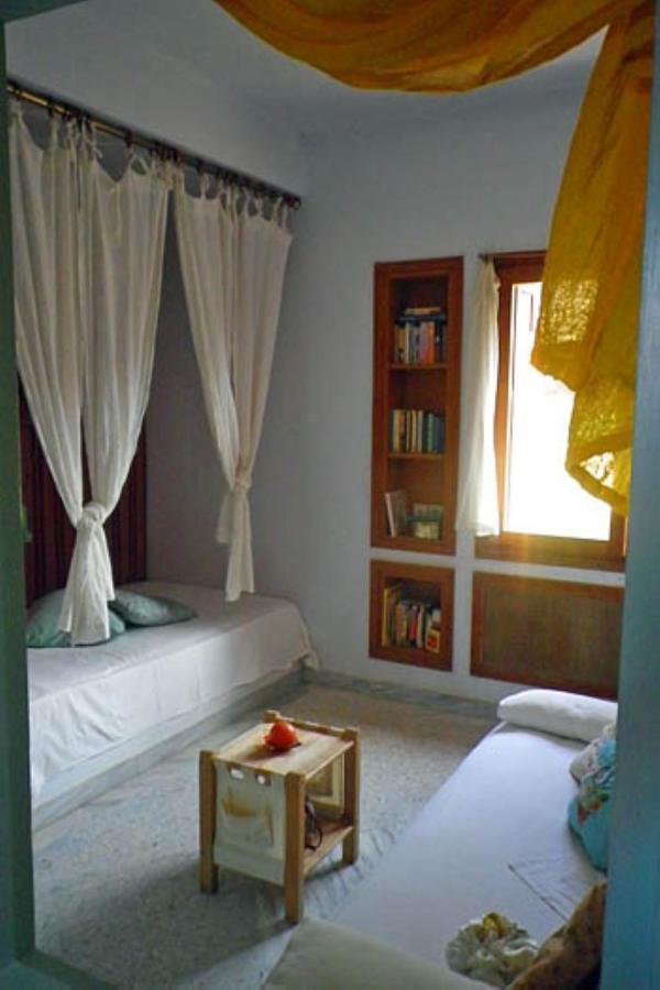 Aparthotel Rodialos *