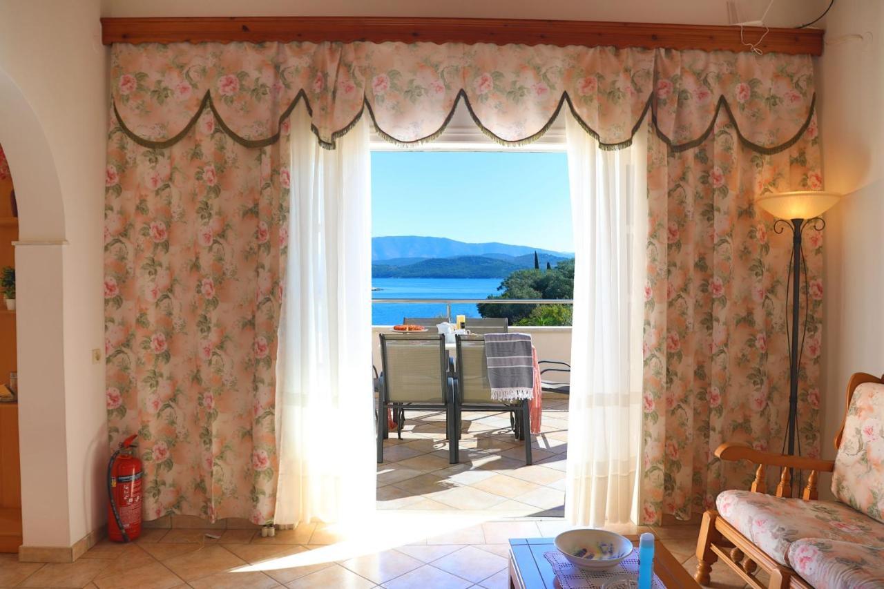 Apartment Alexandra Bay Front Agios Stefanos (Thinali)