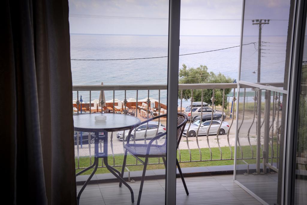 Crown 3* Nea Skioni