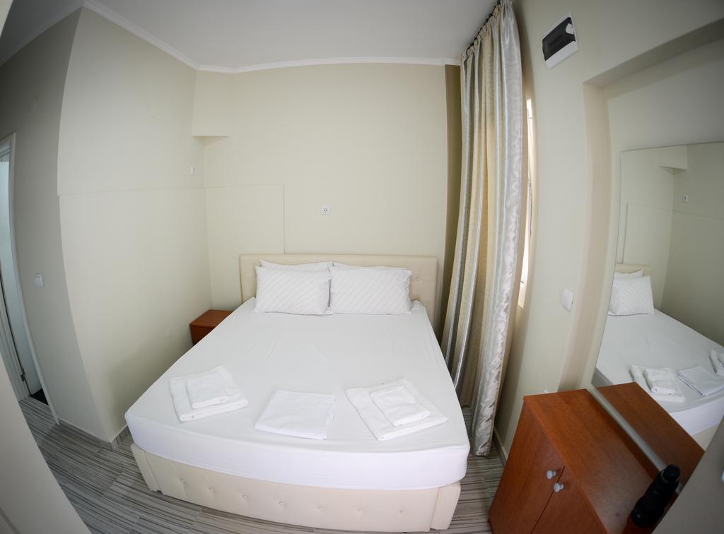 Aparthotel Crown 3*