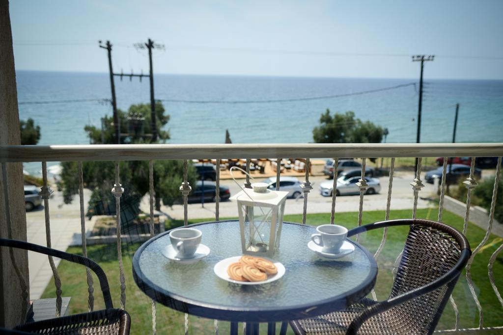Crown Aparthotel Nea Skioni