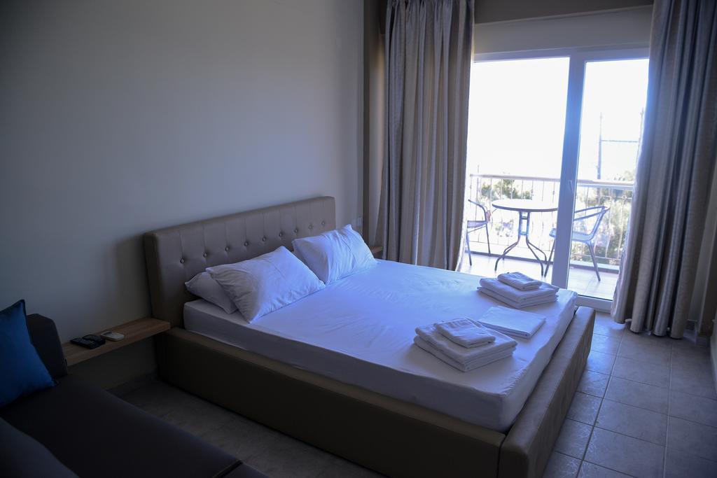 Crown Aparthotel 3*