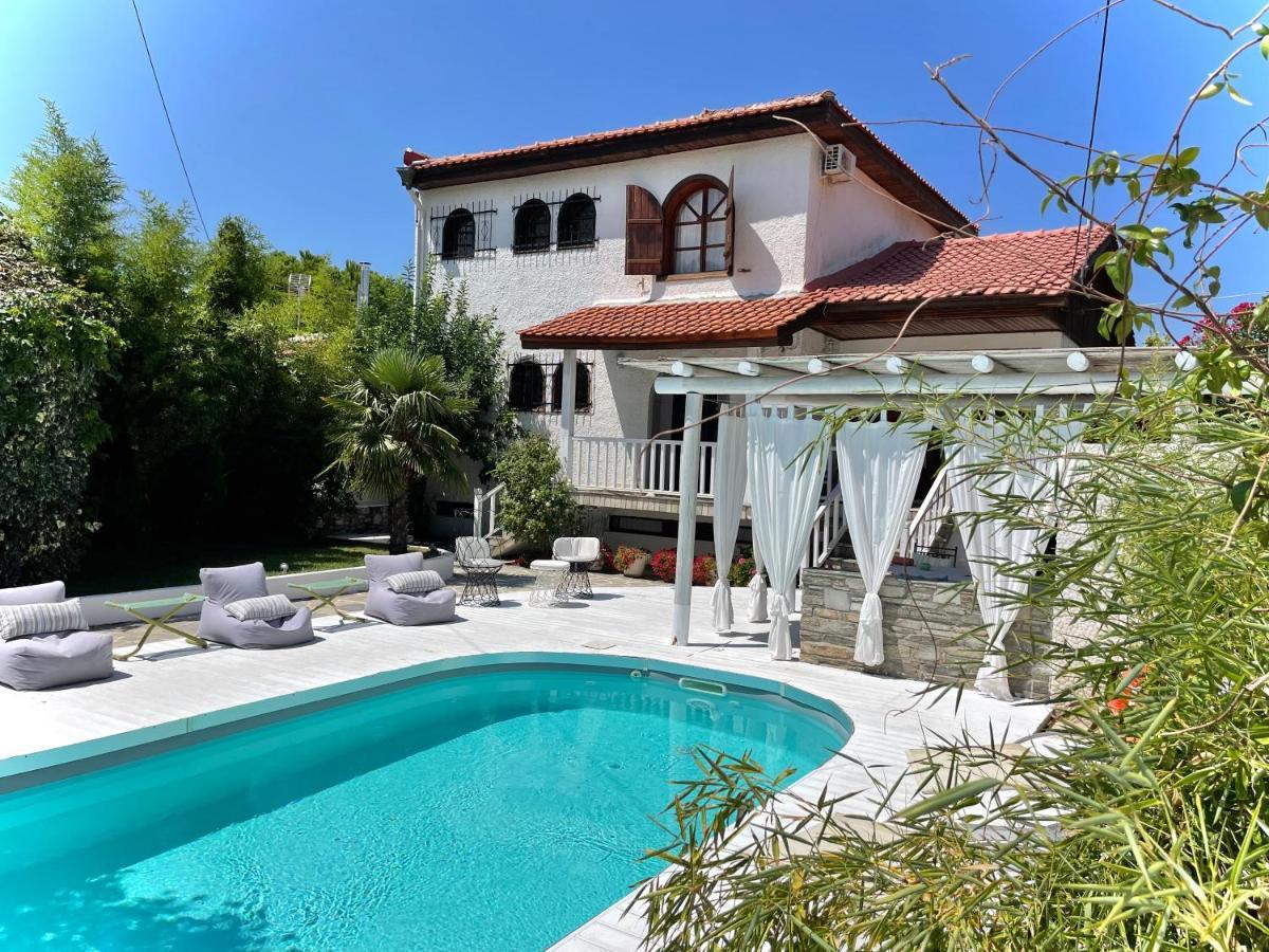 Villa Byblos Mare-the Exclusive Front Skala Sotiros
