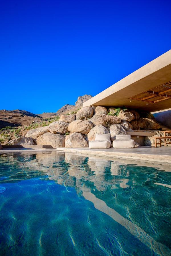 Homa Serifos Pool