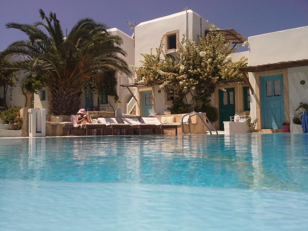 Hotel Ampelos