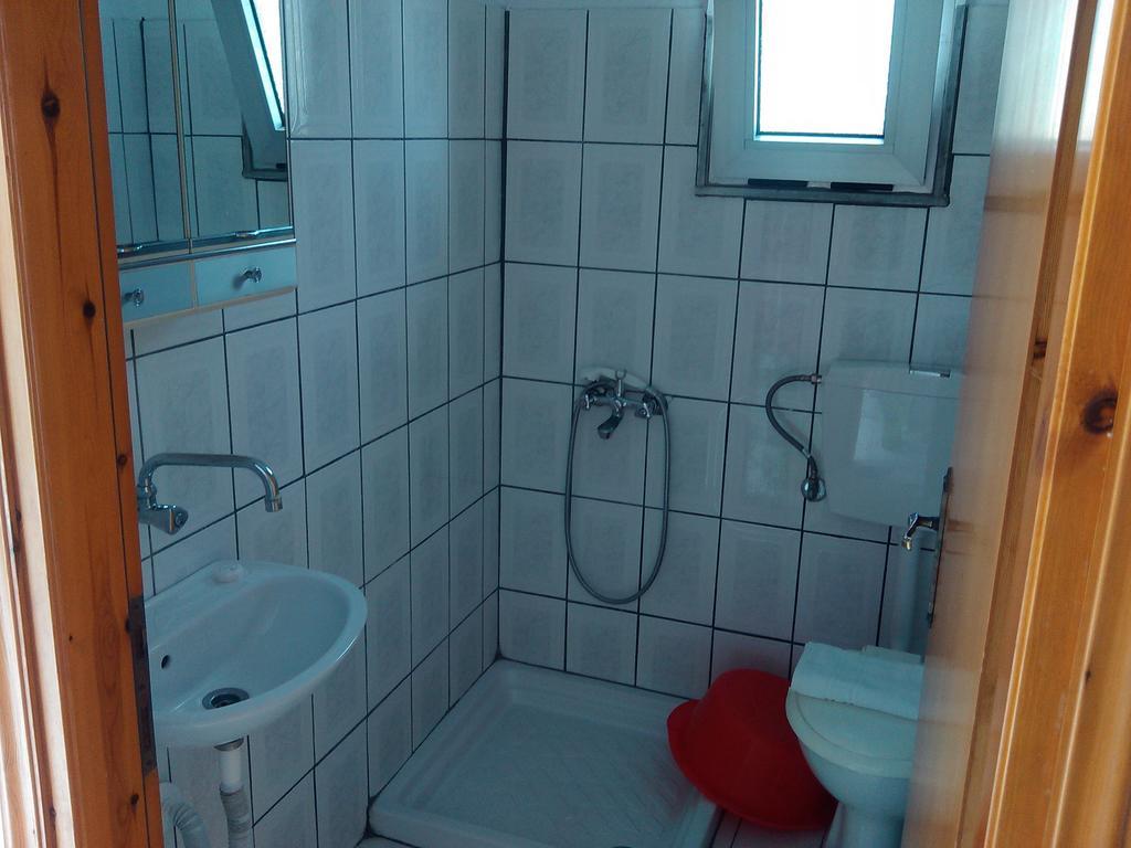 Apartment House Mantesos