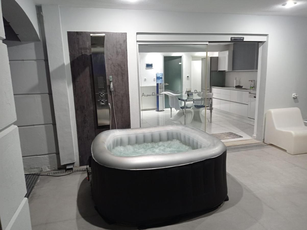 Alpha Delta Pool Apartment Palaiontsiflikion