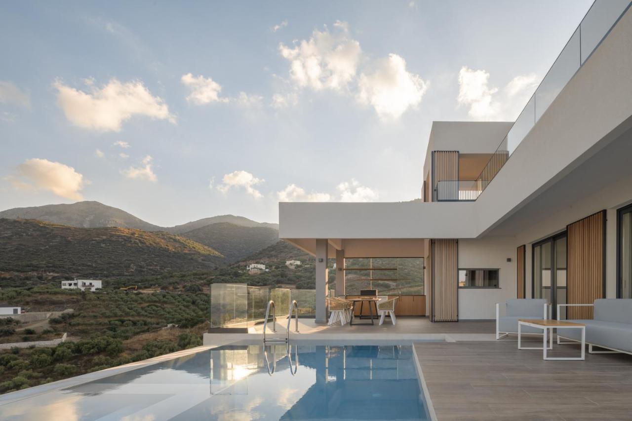Nandana Luxury Villa, An Infinite Blue Experience, By Thinkvilla Bali (Crete)