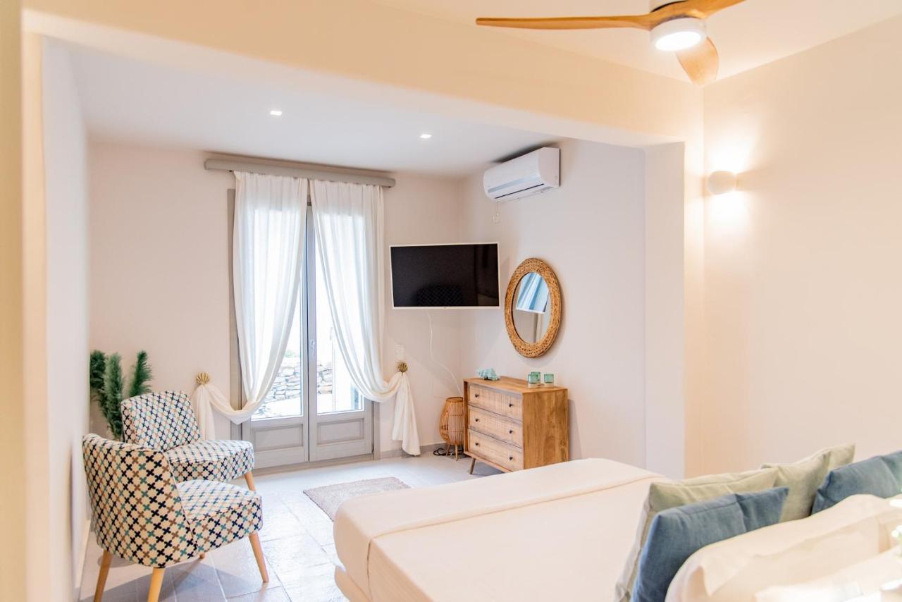 Luxurious Lune With A Swimming Pool And A Fantastic Sea And Sunset View * Ioulis