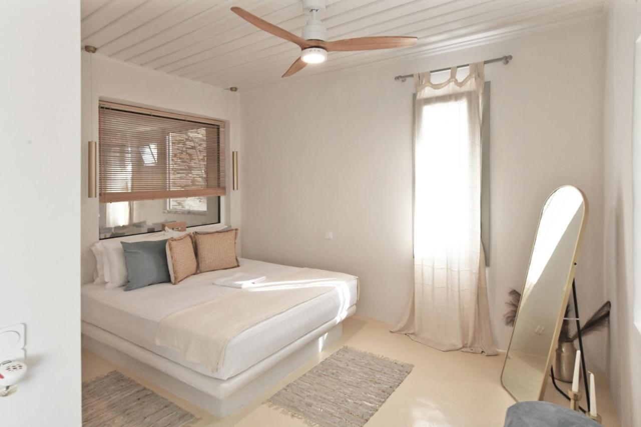 Luxurious Lune With A Swimming Pool And A Fantastic Sea And Sunset View Villa